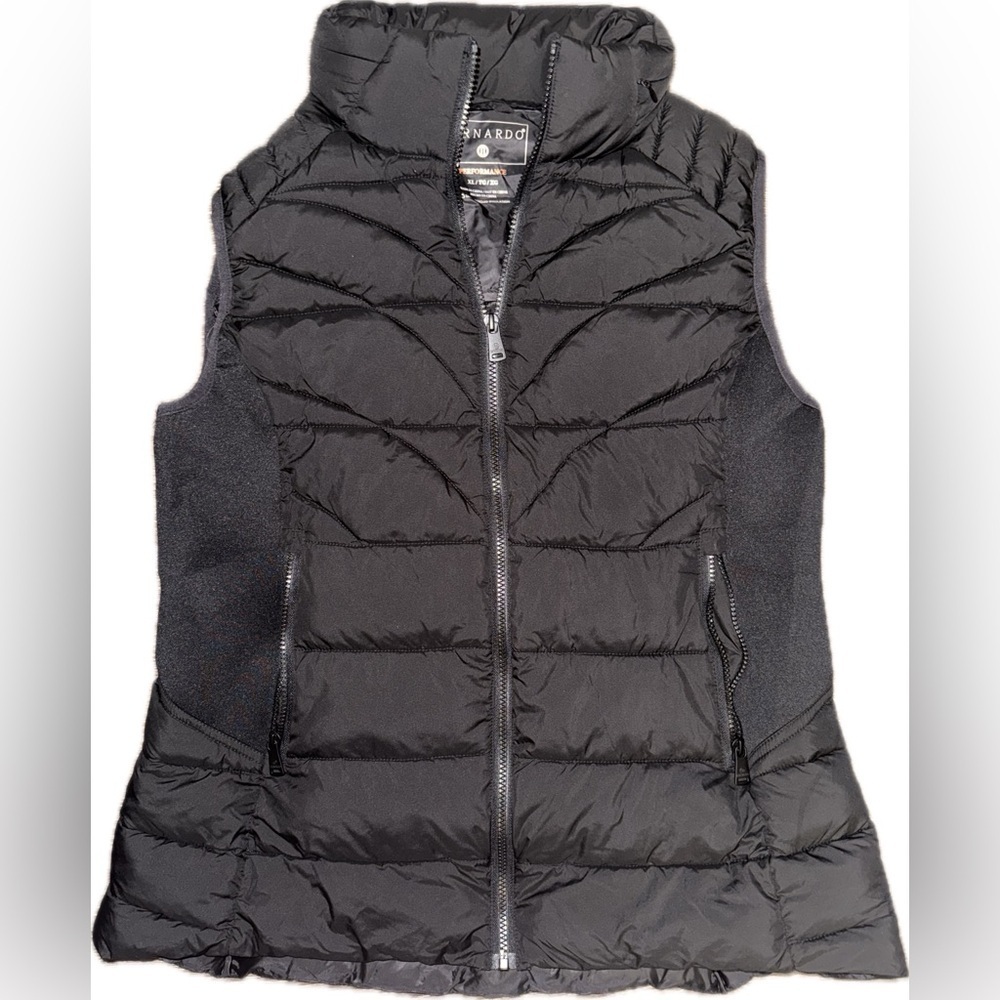 Bernardo performance Black Puffer Vest xl